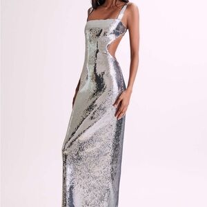 MESHKI Adoria
Sequin Cut Out Maxi Dress - Silver SIZE M